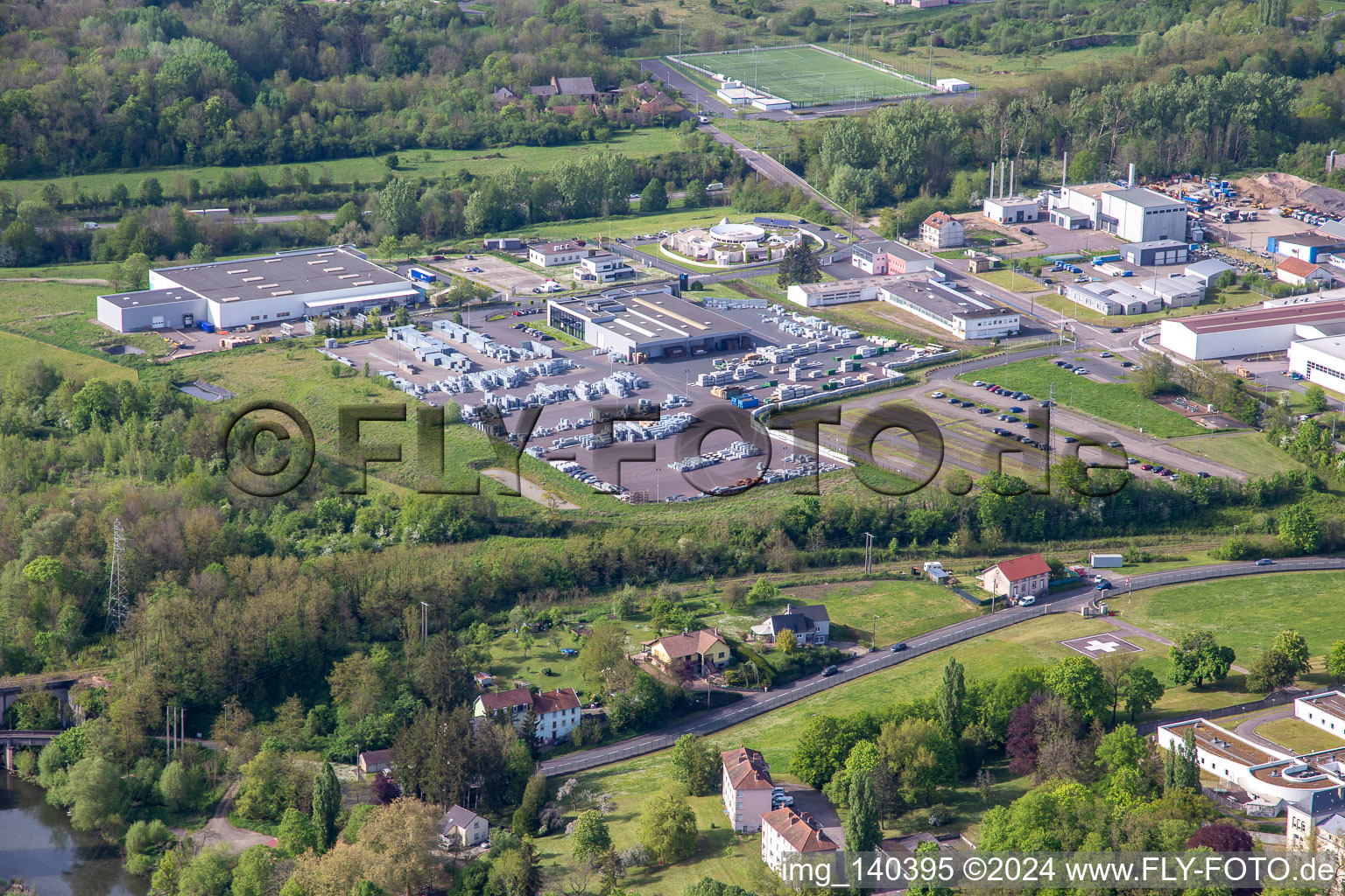 Siebert France Sarl, JK Technic und Acbat SAS im Ortsteil Zone Industrielle du Grand Bois Fayencerie in Saargemünd im Bundesland Moselle, Frankreich