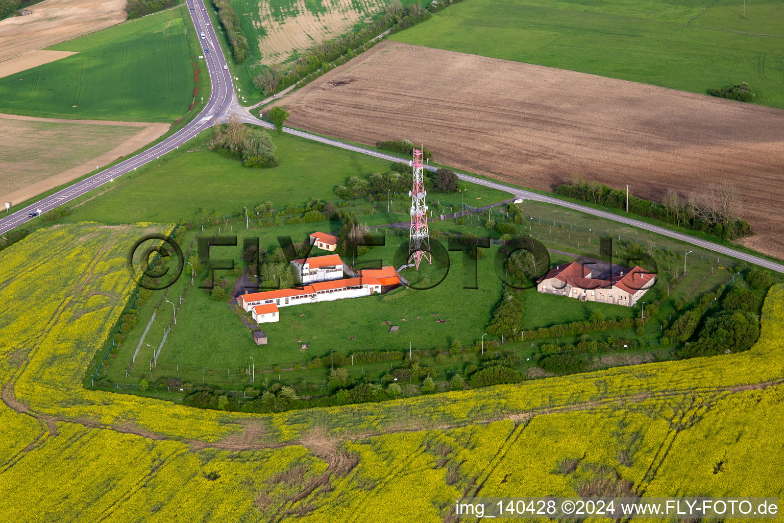 ACE High-Station Rohrbach für Satellitenkommunikation in Rohrbach-lès-Bitche im Bundesland Moselle, Frankreich