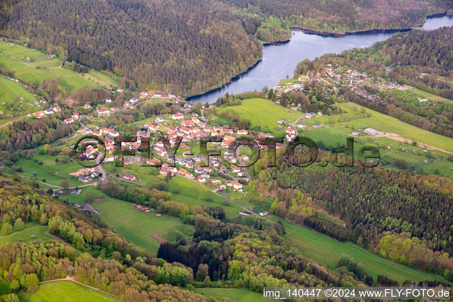 Luftbild von Étang de Haspelschiedt im Bundesland Moselle, Frankreich