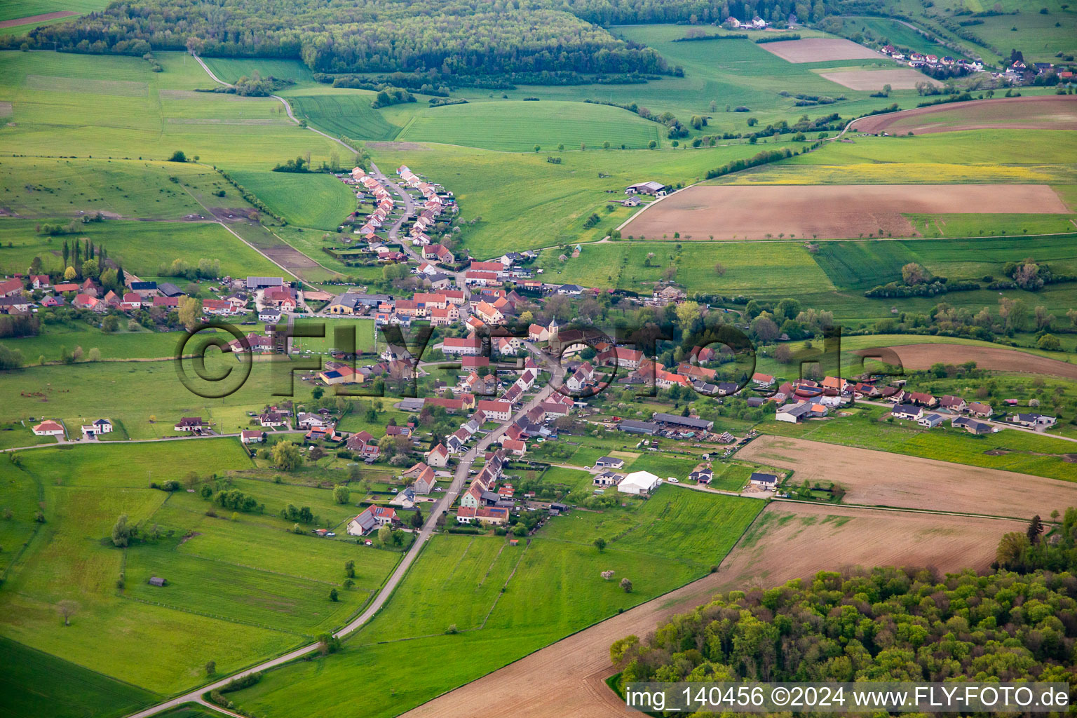 Luftbild von Ormersviller im Bundesland Moselle, Frankreich