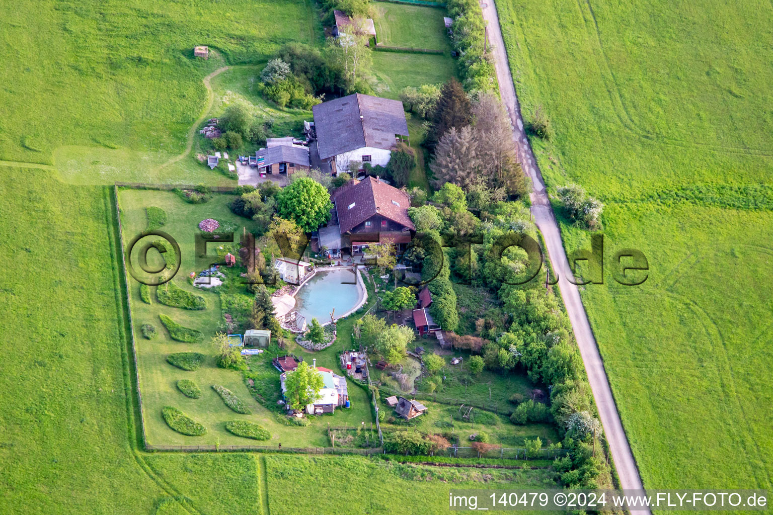 Gartenidyll in Blies-Ébersing im Bundesland Moselle, Frankreich