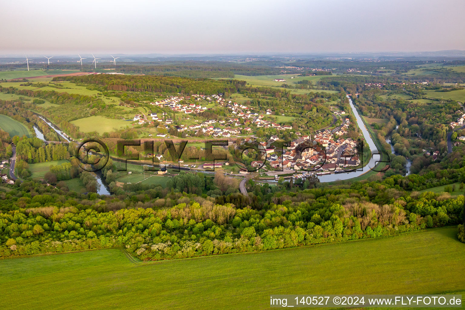 Luftbild von Wittring von Süden im Bundesland Moselle, Frankreich