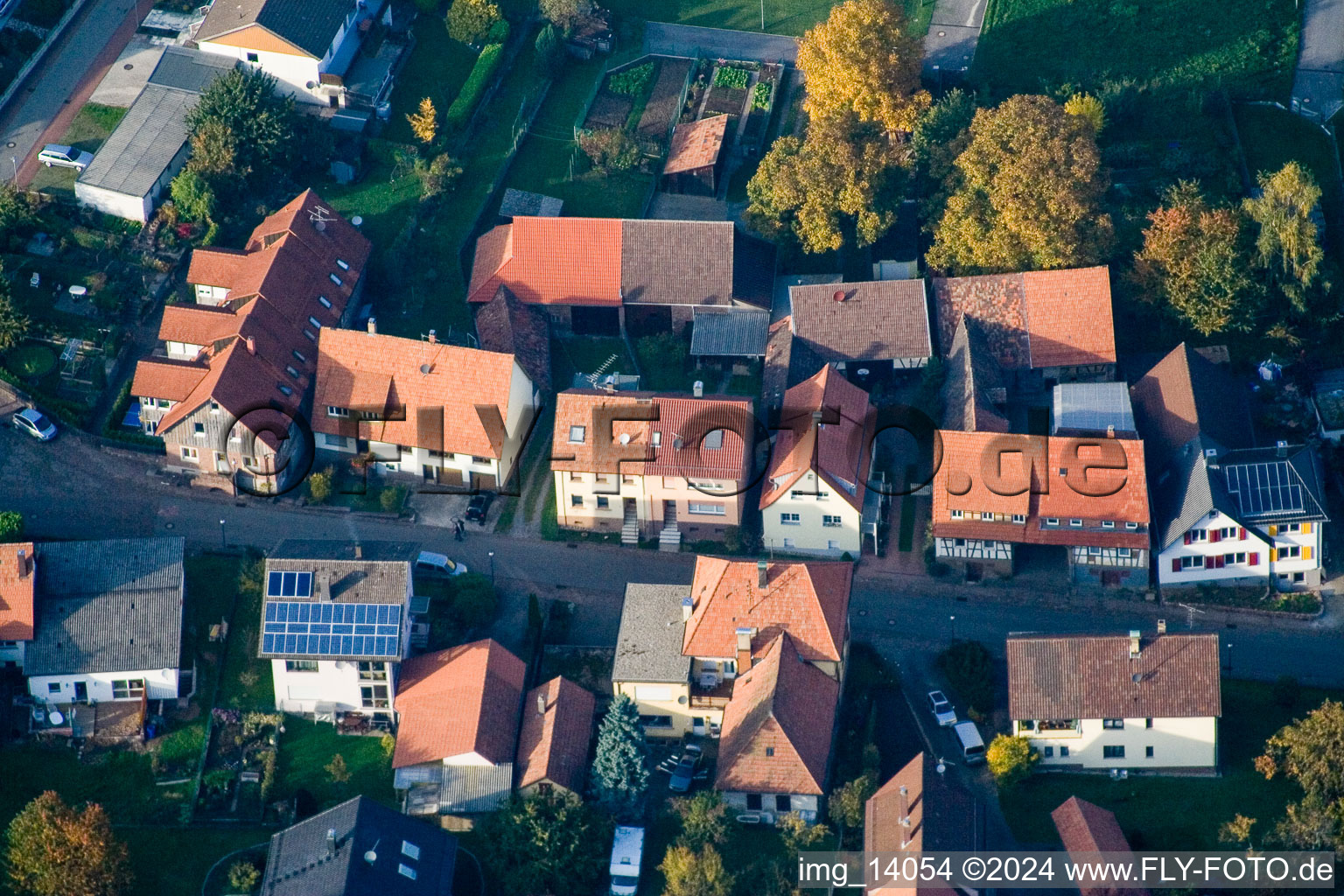 Ortsteil Schöllbronn in Ettlingen im Bundesland Baden-Württemberg, Deutschland von oben