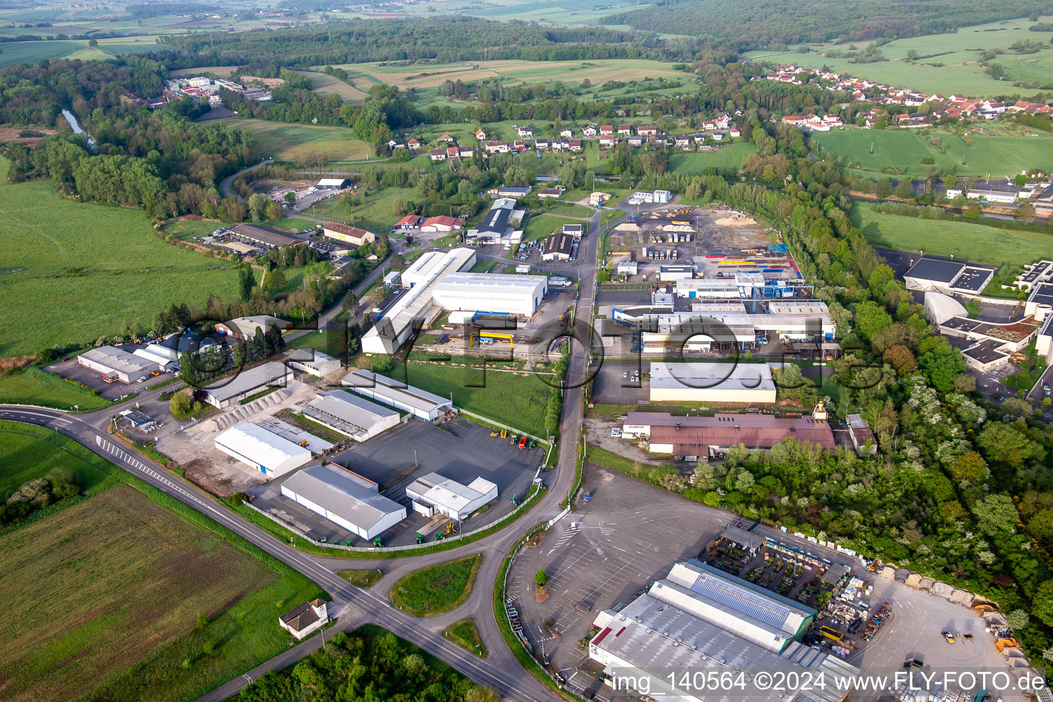 Gewerbegebiet Rue du Donon in Sarralbe im Bundesland Moselle, Frankreich