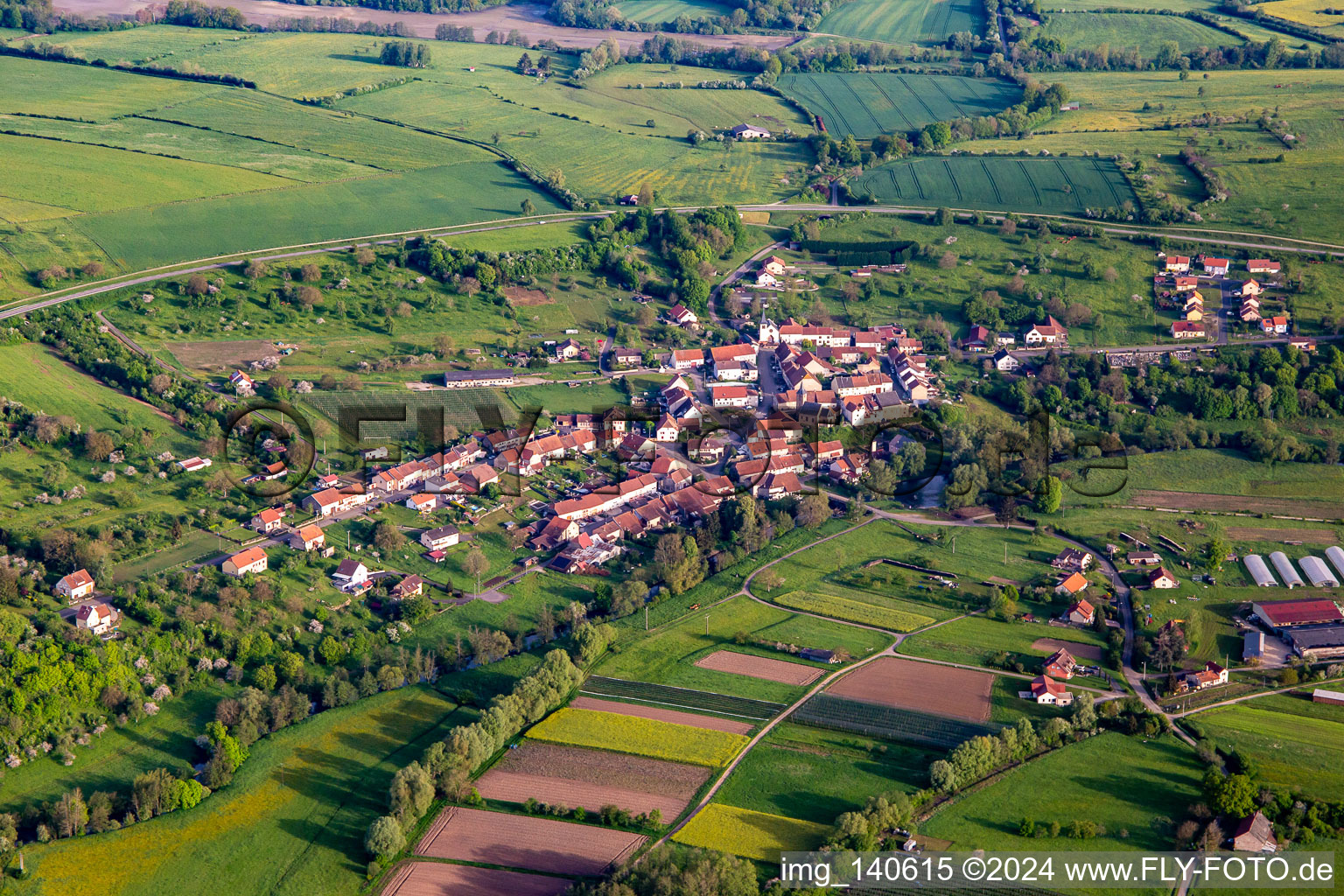 Niederstinzel von Südosten im Bundesland Moselle, Frankreich