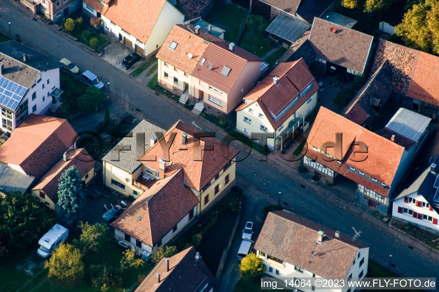 Ortsteil Schöllbronn in Ettlingen im Bundesland Baden-Württemberg, Deutschland von oben gesehen