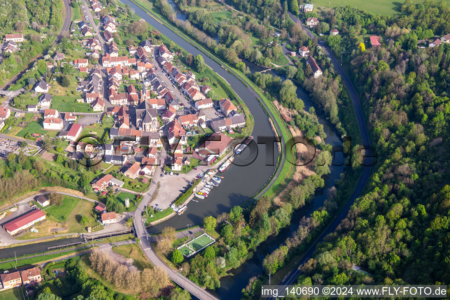 Luftbild von Port de Plaisance de Witring in Wittring im Bundesland Moselle, Frankreich