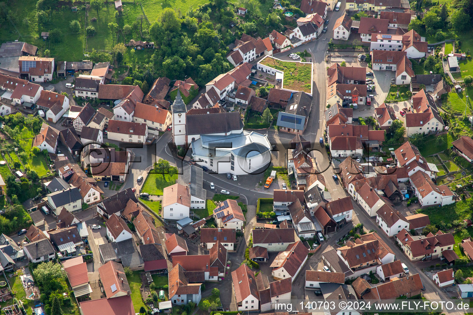 St. Cyriakus Kirche im Ortsteil Gossersweiler in Gossersweiler-Stein im Bundesland Rheinland-Pfalz, Deutschland