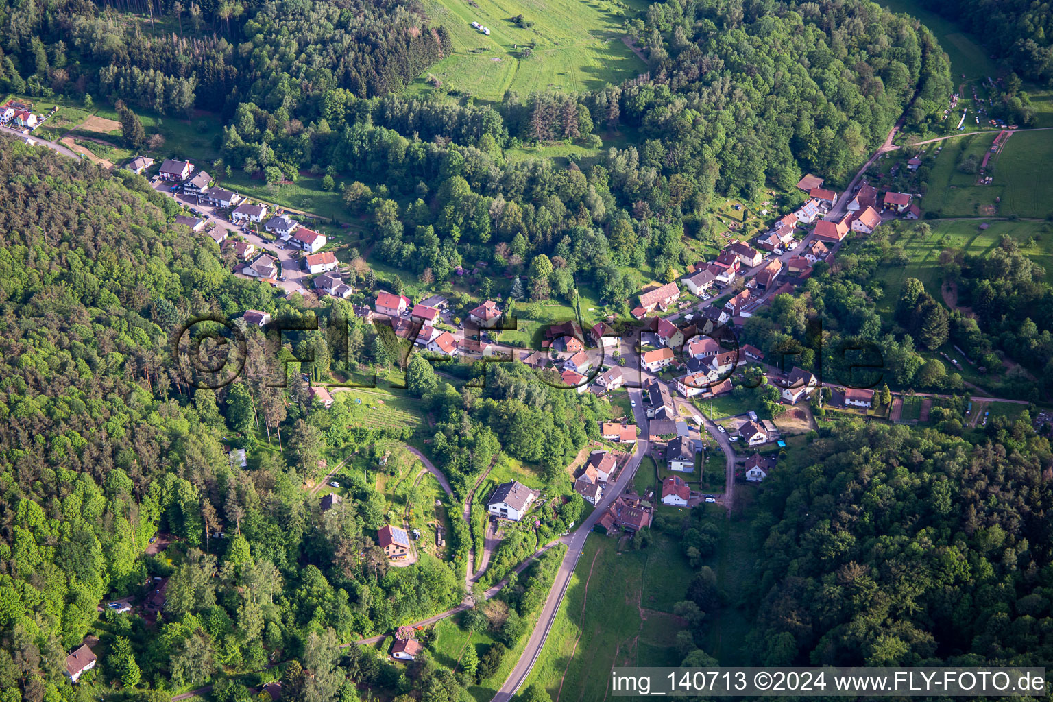 Dimbach im Bundesland Rheinland-Pfalz, Deutschland aus der Luft