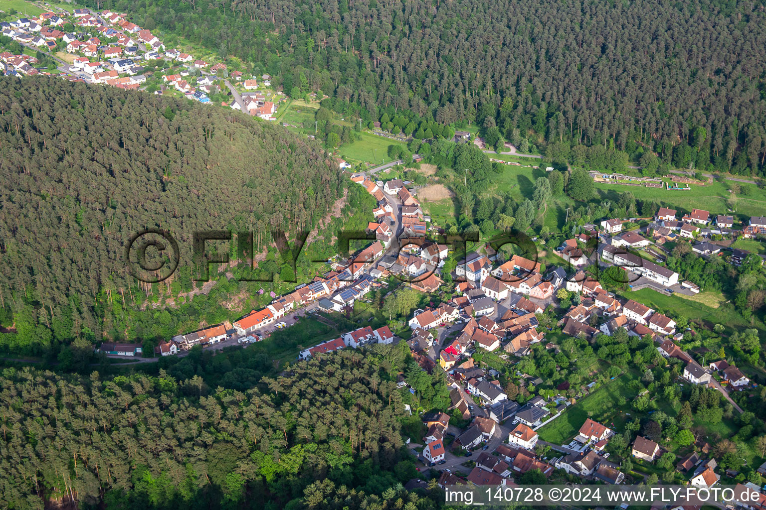 Spirkelbach von Nordosten im Bundesland Rheinland-Pfalz, Deutschland