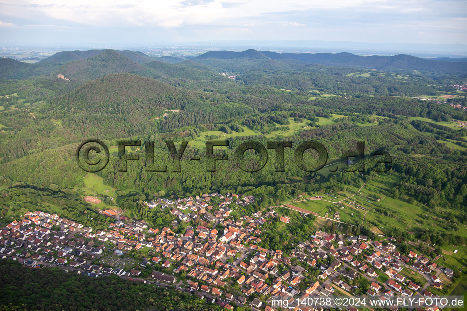 Wernersberg im Bundesland Rheinland-Pfalz, Deutschland aus der Luft