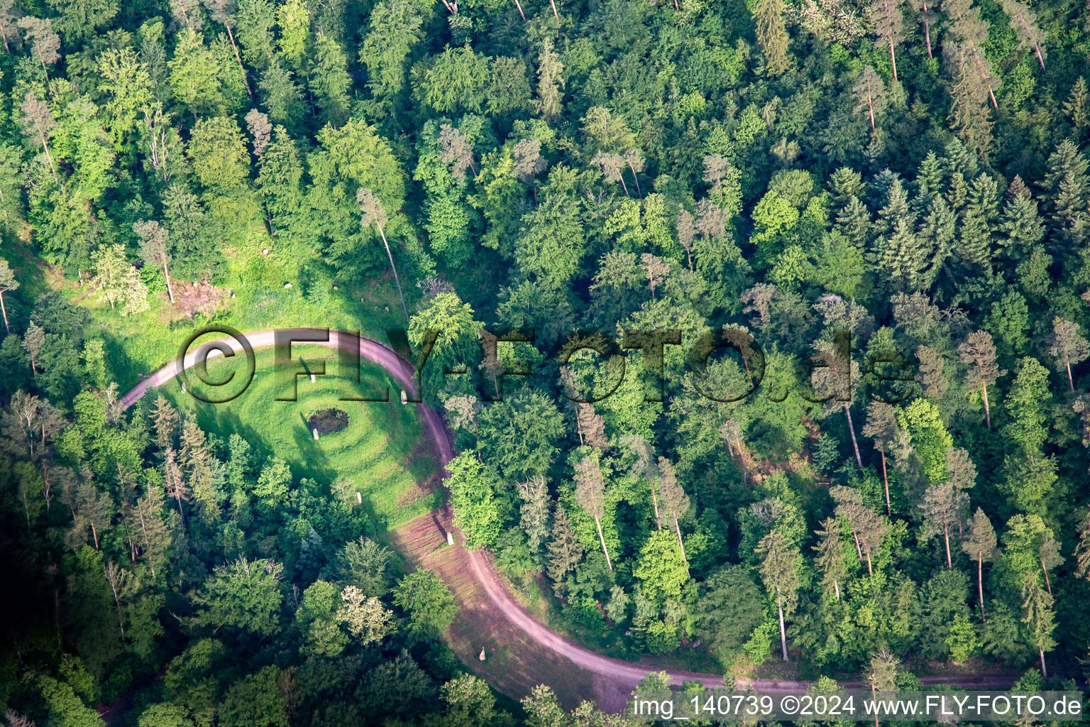 Trifelsruhe Naturbegräbnisstätte in Wernersberg im Bundesland Rheinland-Pfalz, Deutschland