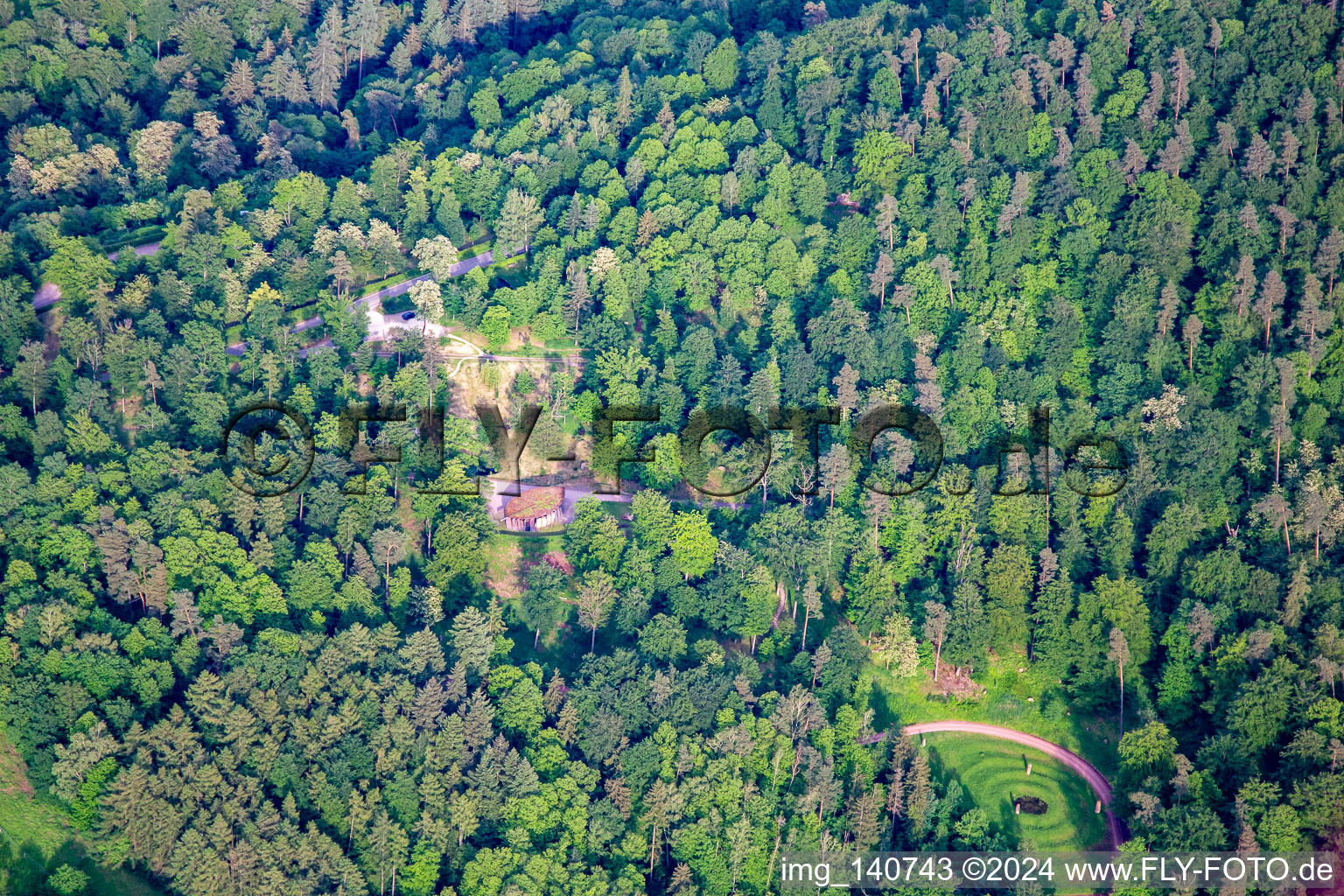 Luftaufnahme von Trifelsruhe Naturbegräbnisstätte in Wernersberg im Bundesland Rheinland-Pfalz, Deutschland