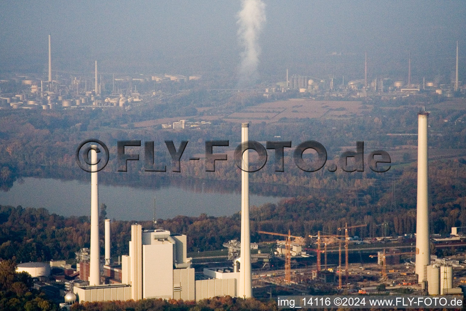 Luftbild von EnBW Kraftwerk im Ortsteil Rheinhafen in Karlsruhe im Bundesland Baden-Württemberg, Deutschland