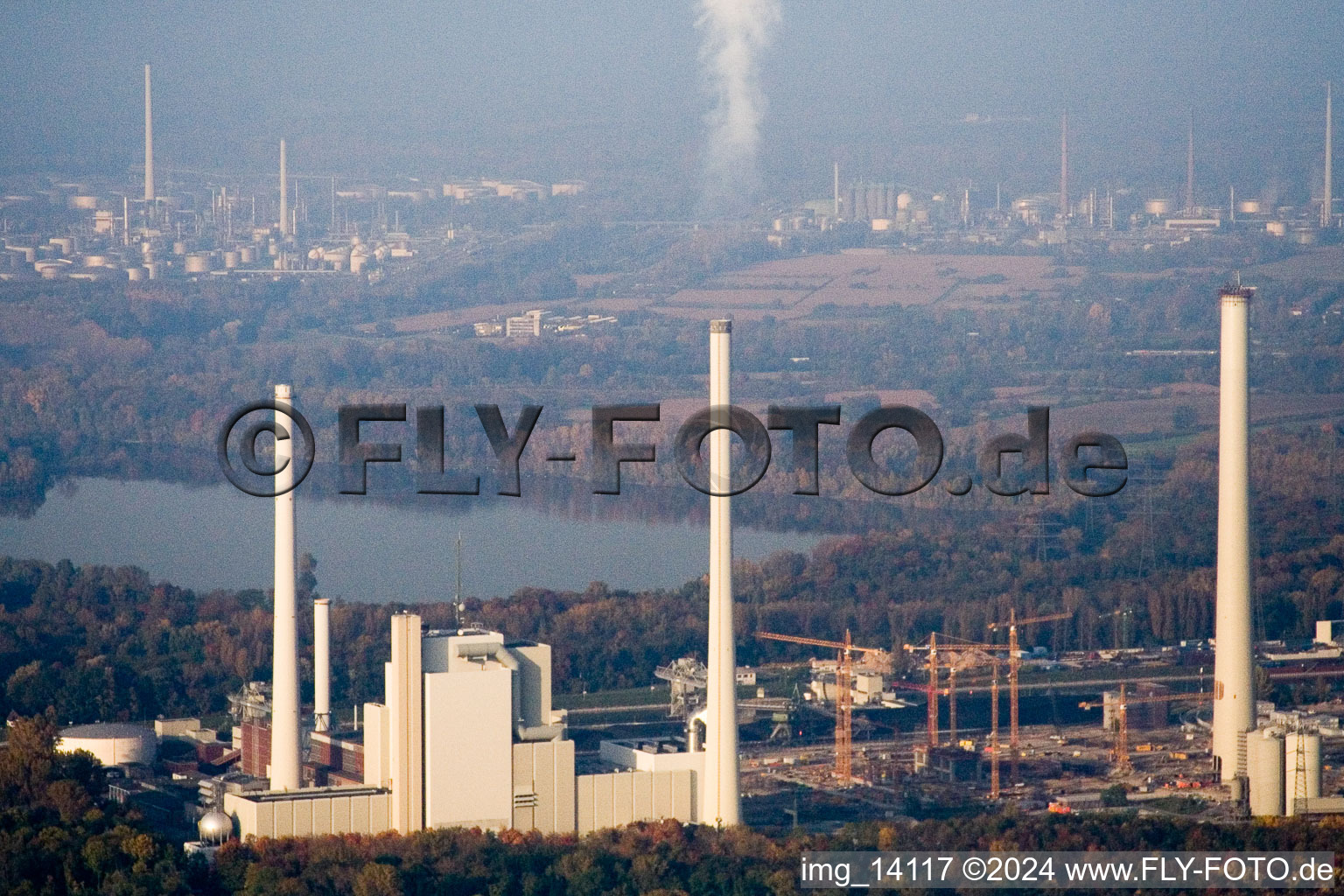 Luftaufnahme von EnBW Kraftwerk im Ortsteil Rheinhafen in Karlsruhe im Bundesland Baden-Württemberg, Deutschland