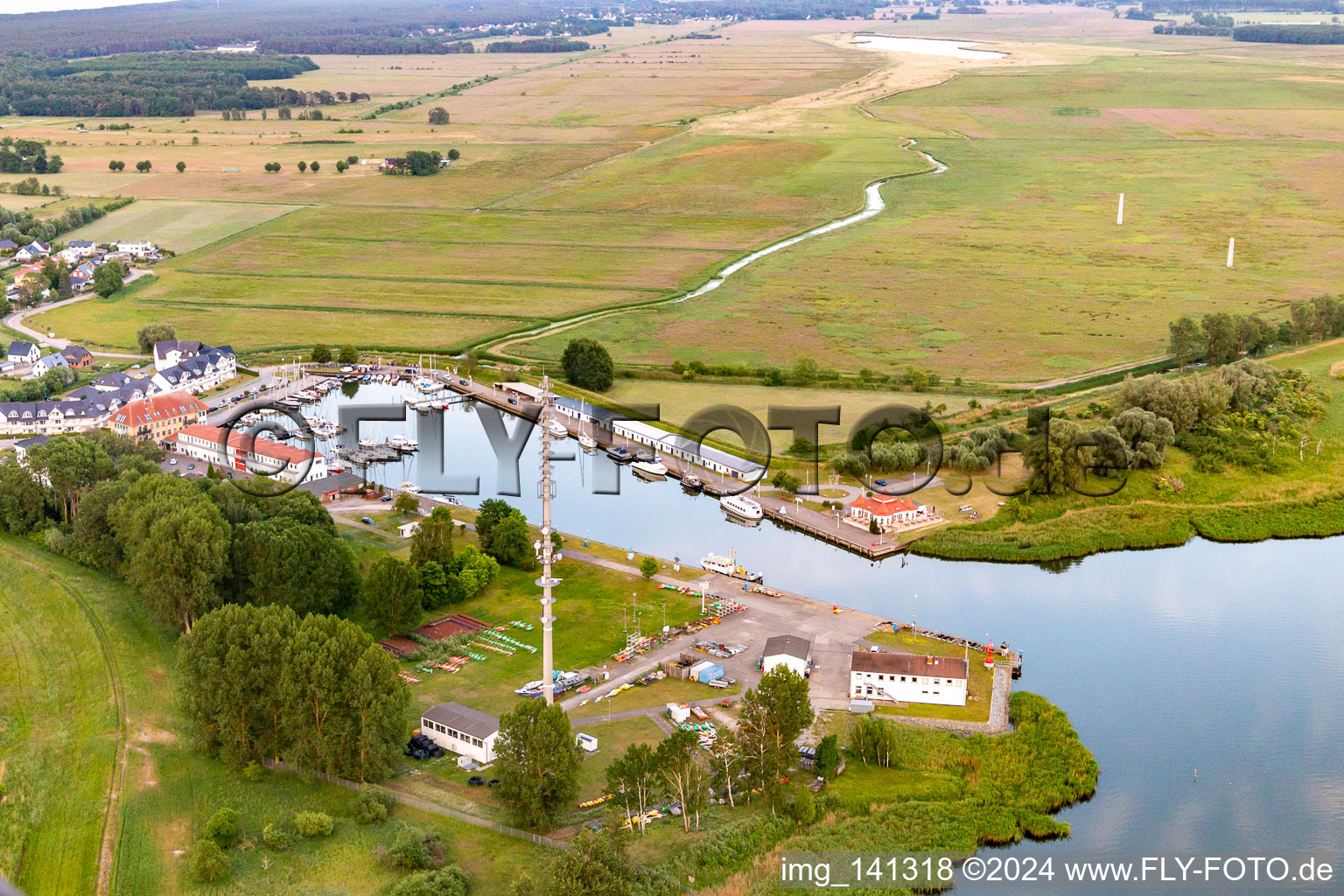 Wasserstraßen- und Schifffahrtsamt Stralsund / Stützpunkt Karlshagen am Yacht- und Fischereihafen Karlshagen im Bundesland Mecklenburg-Vorpommern, Deutschland