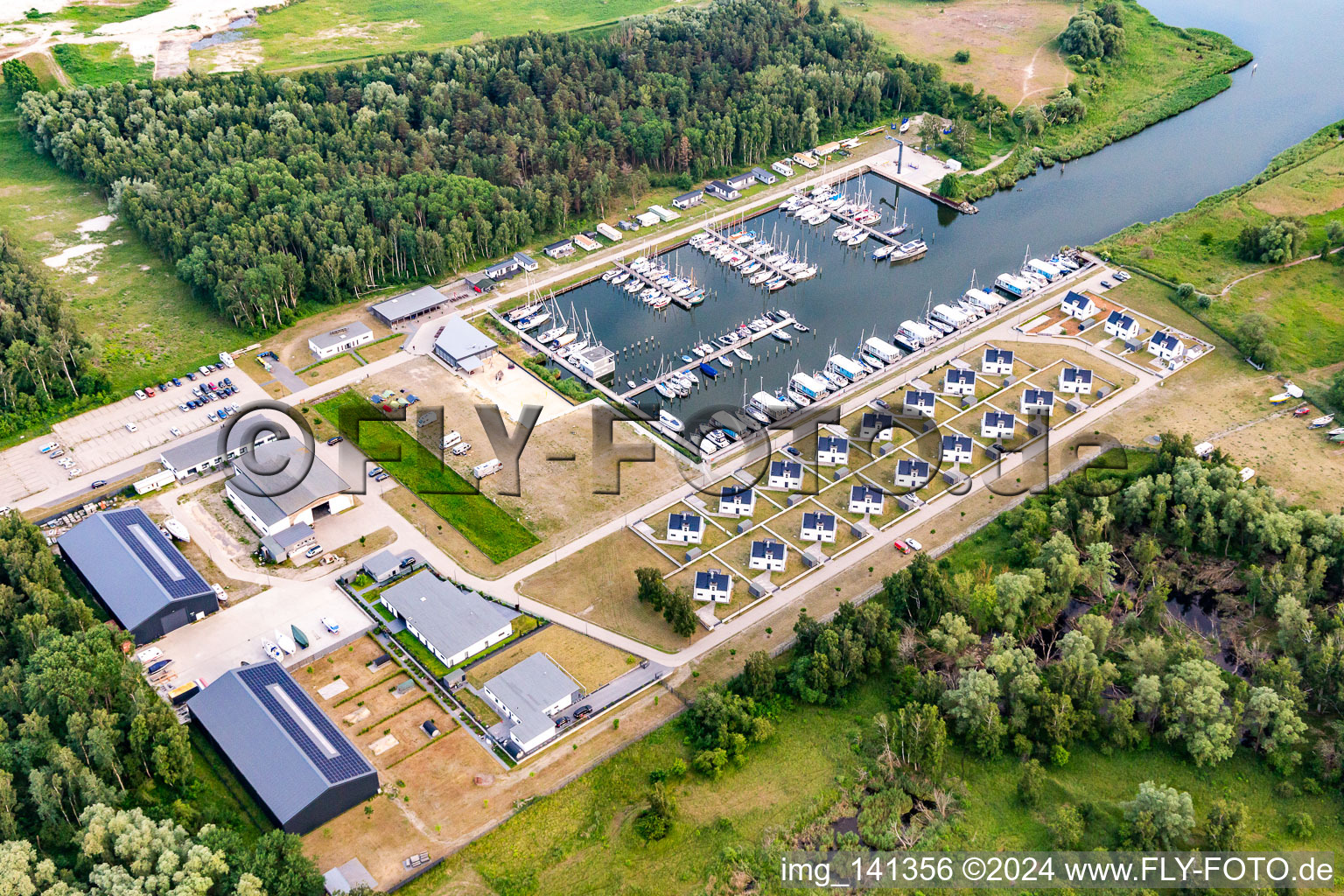 Yachthafen Peenemünde 22 mit Ferienwohnungen WELL Yachthafen Peenemünde Resort im Bundesland Mecklenburg-Vorpommern, Deutschland