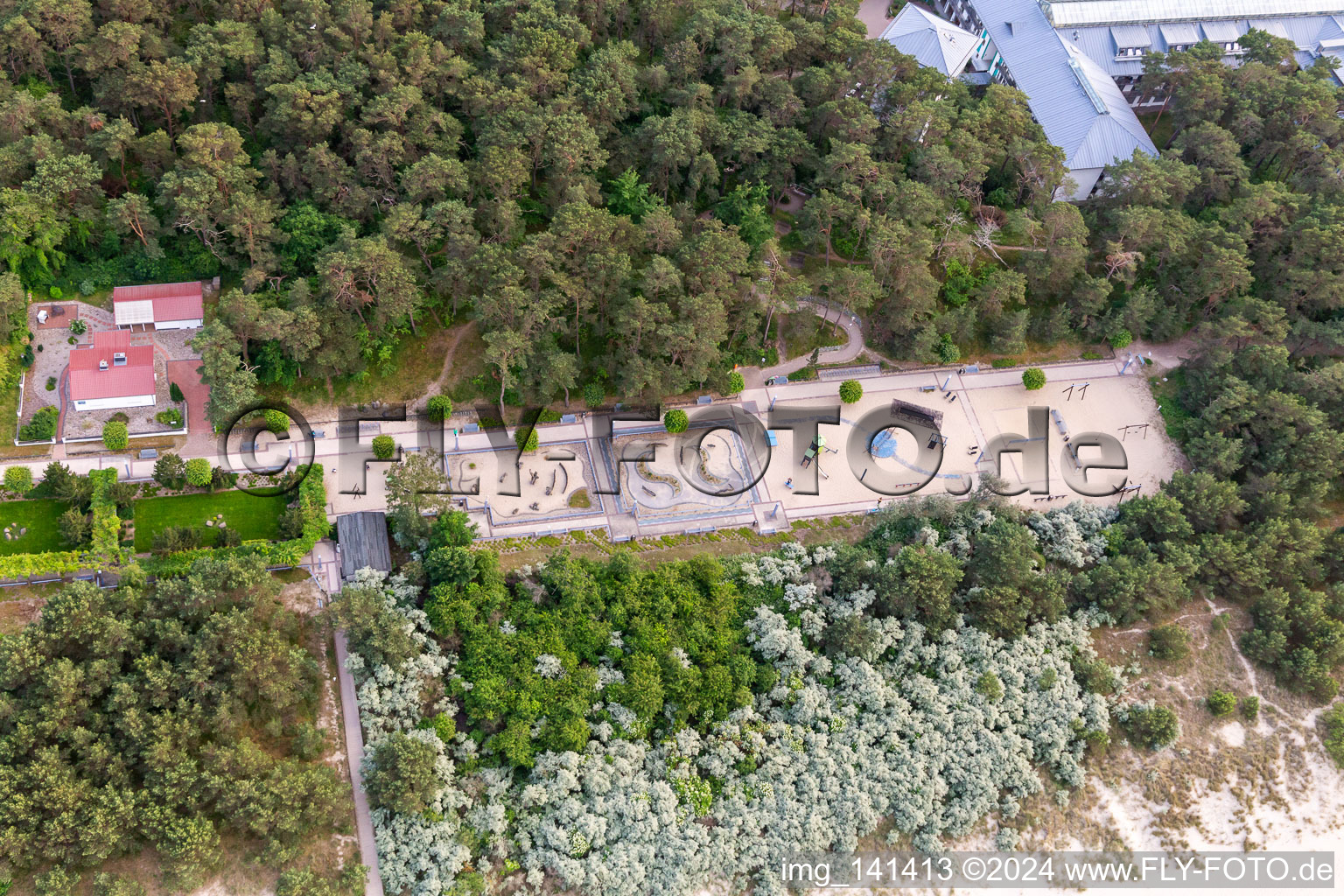 Abenteuerspielplatz und Skulpturenpark im Erholungspark Trassenheide im Bundesland Mecklenburg-Vorpommern, Deutschland