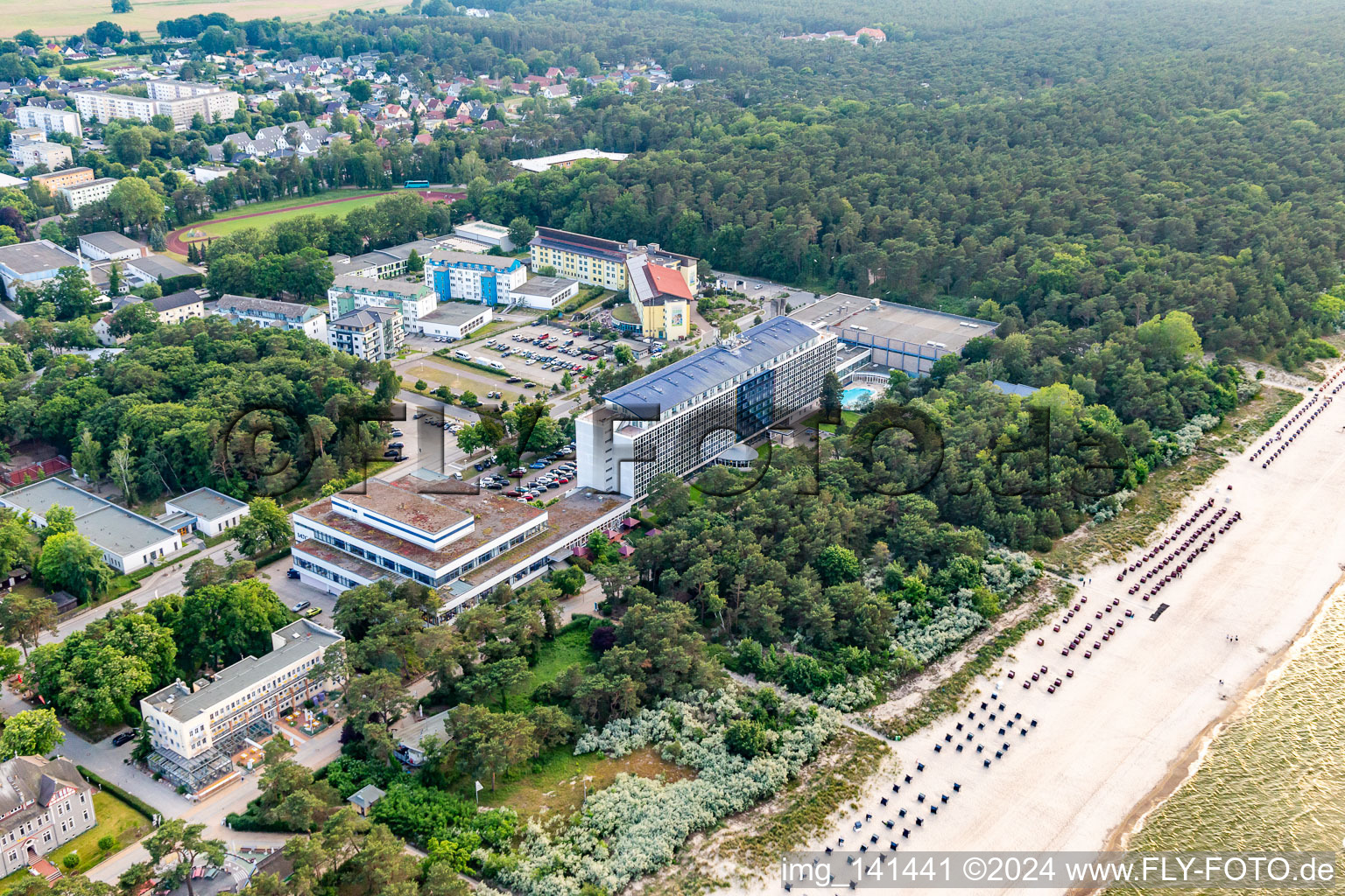 Luftbild von Baltic Sport- und Ferienhotel und Bernsteintherme Zinnowitz im Bundesland Mecklenburg-Vorpommern, Deutschland