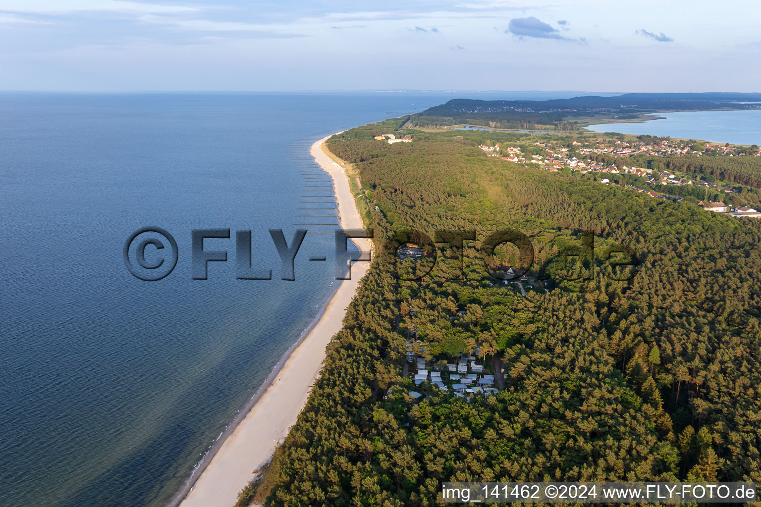 Ostseestrand von Nordwesten in Zempin im Bundesland Mecklenburg-Vorpommern, Deutschland