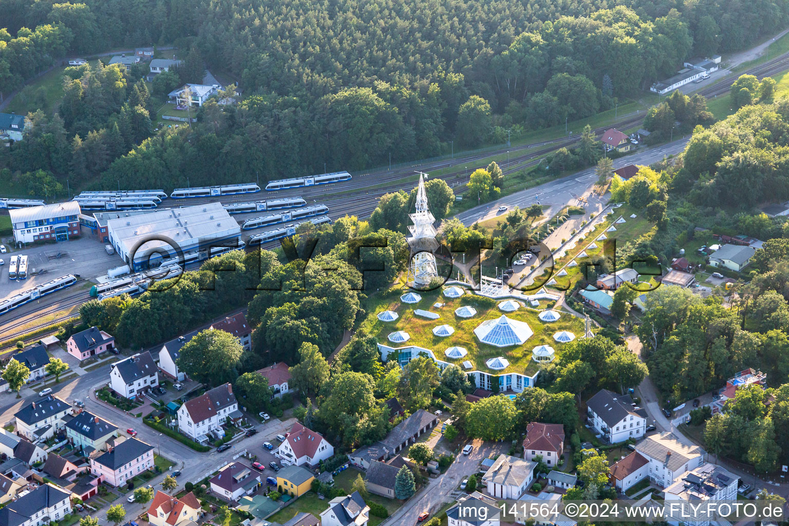 Aussichtsturm an der Ostseetherme im Ortsteil Ahlbeck U in Heringsdorf im Bundesland Mecklenburg-Vorpommern, Deutschland