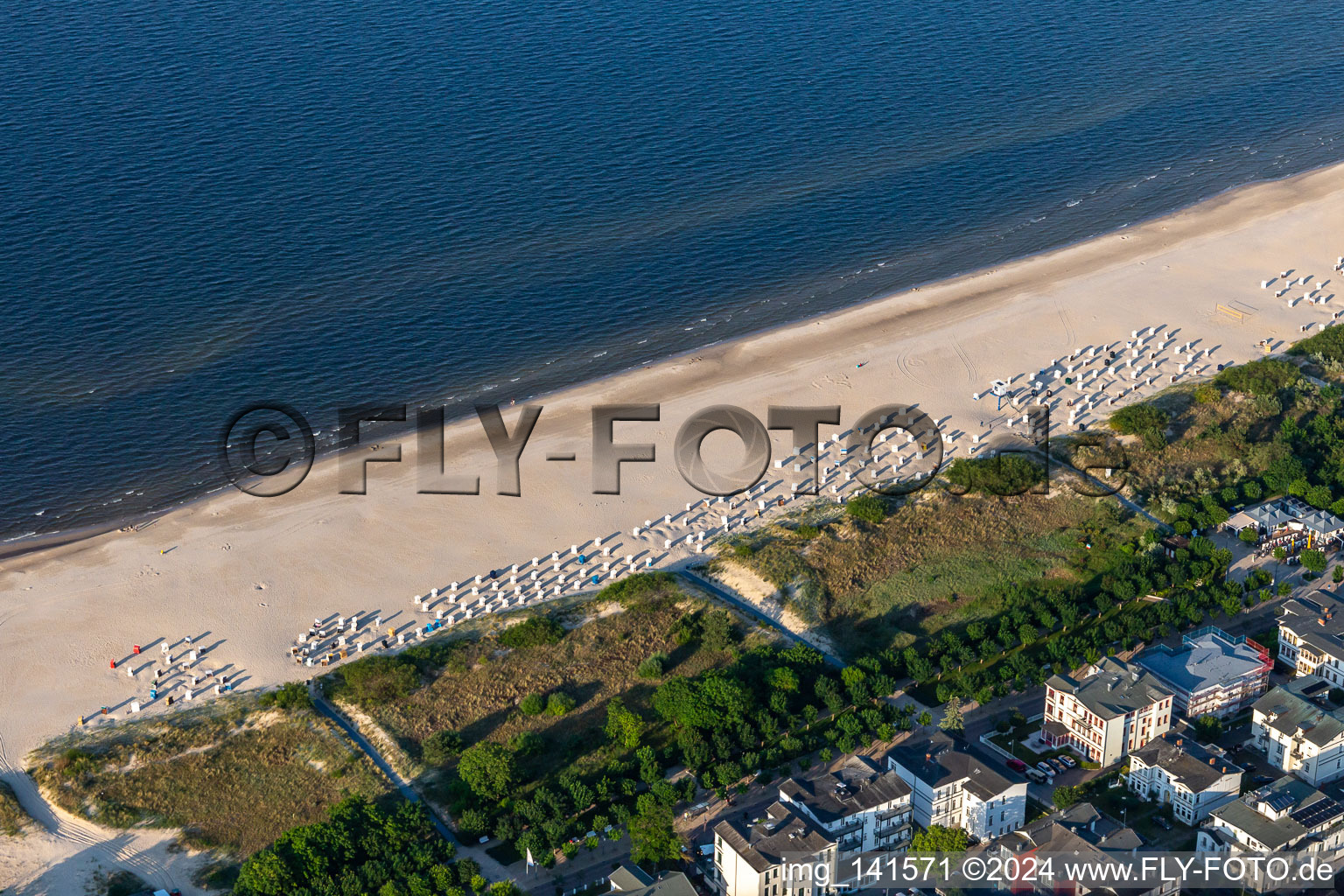 Ostseestrand an der Dünenstr im Ortsteil Ahlbeck U in Heringsdorf im Bundesland Mecklenburg-Vorpommern, Deutschland