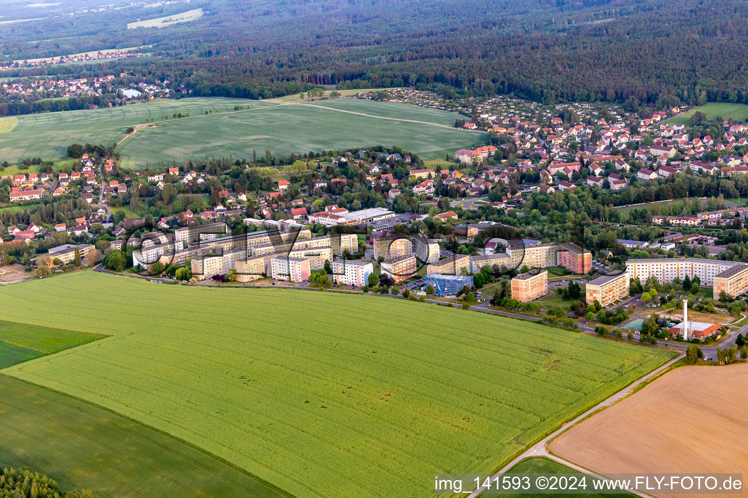 Plattenbausiedlung Zum Grundbachtal im Ortsteil Das Städtel in Olbersdorf im Bundesland Sachsen, Deutschland