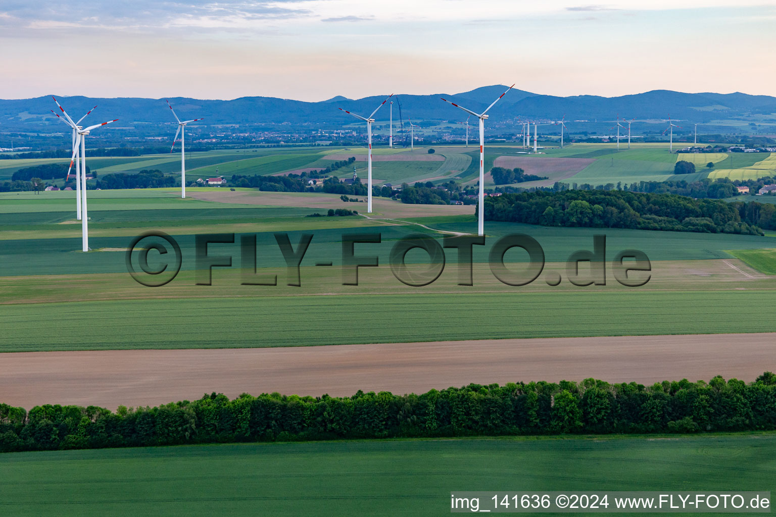 Steinberg-Panorama am Windpark Dittelsdorf in Zittau im Bundesland Sachsen, Deutschland