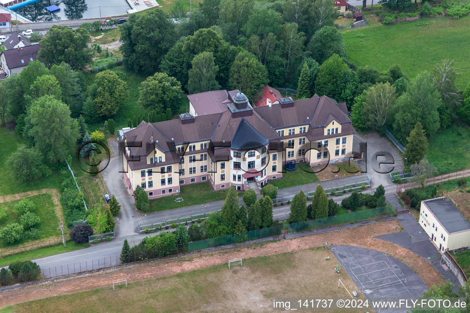 Schule "Výchovný Ústav A Dětský Domov Se Školou, Střední Škola, Základní Škola" in Chrastava im Bundesland Liberecký kraj, Tschechien