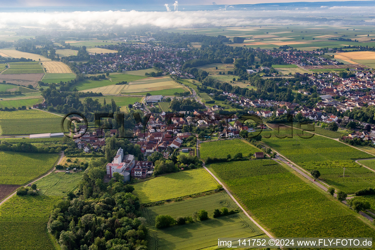 Bischoffmühle am Kaiserbach im Ortsteil Appenhofen in Billigheim-Ingenheim im Bundesland Rheinland-Pfalz, Deutschland