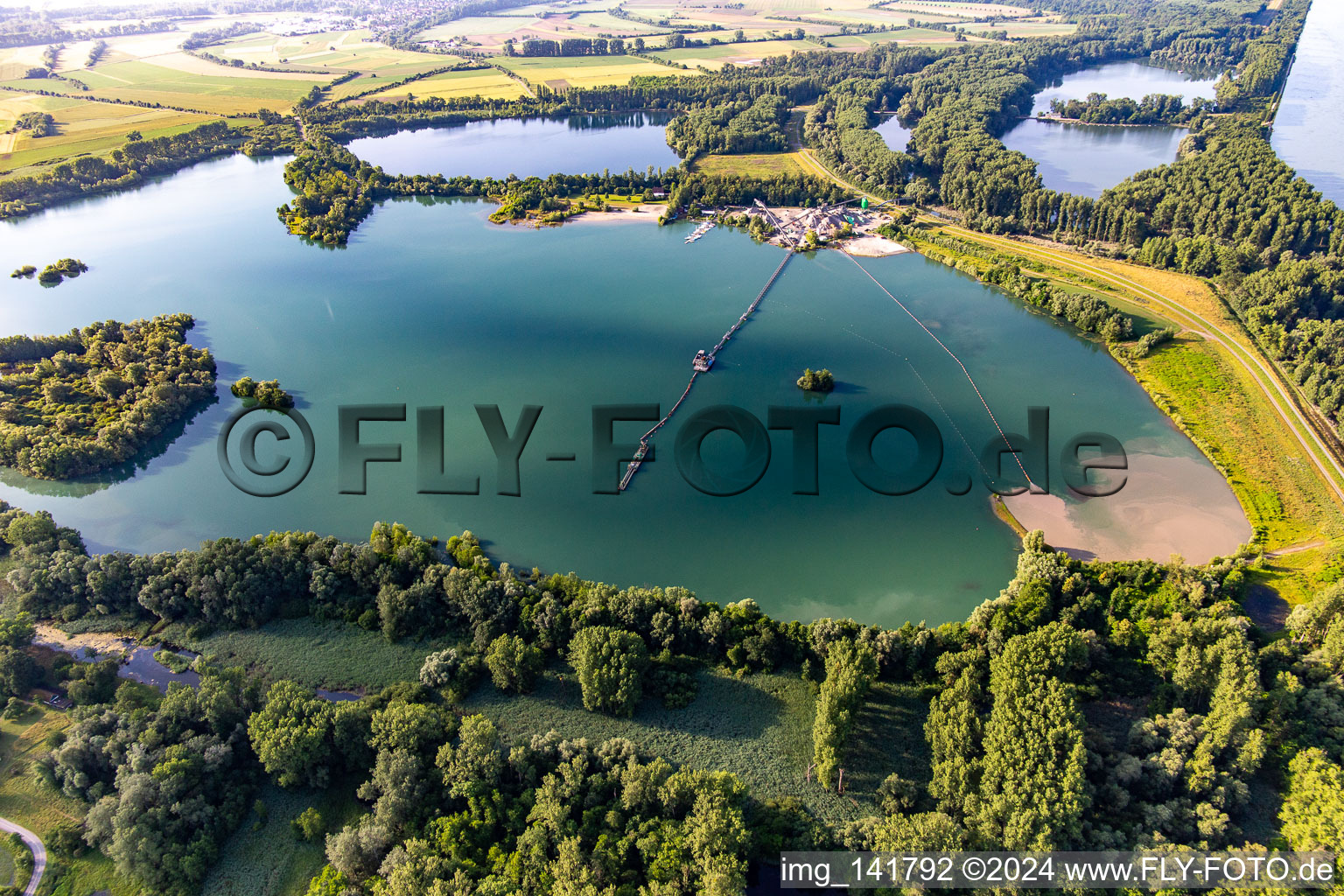 Luftbild von Badesee Giesen Liedolsheim in Dettenheim im Bundesland Baden-Württemberg, Deutschland