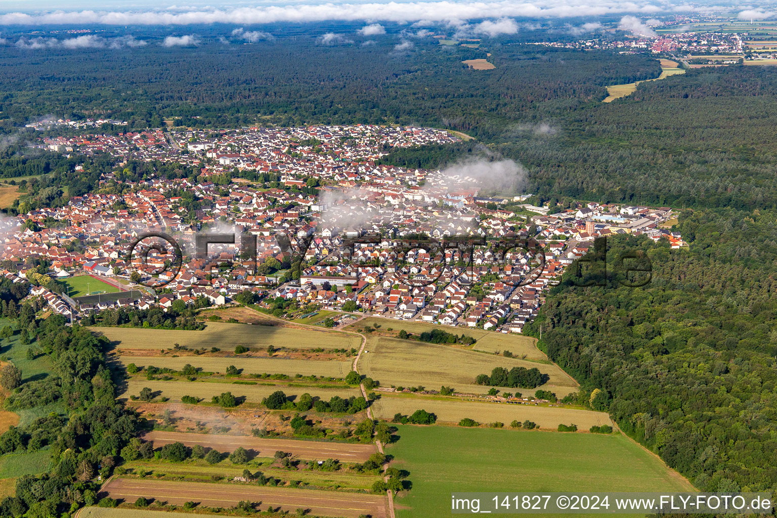 Jockgrim von Nordosten im Bundesland Rheinland-Pfalz, Deutschland