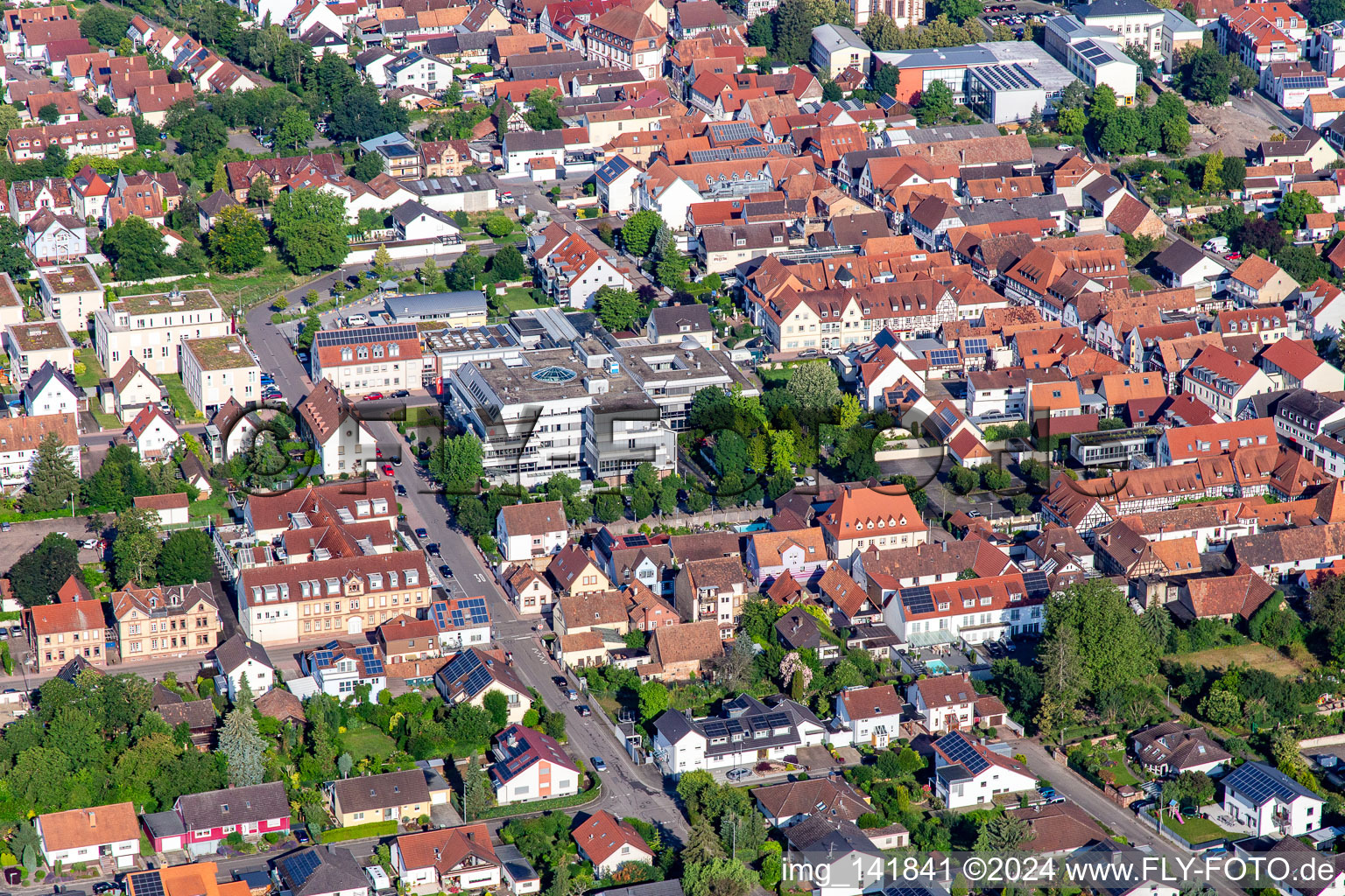 Gebäude der ehemaligen Sparkasse Südpfalz in Kandel im Bundesland Rheinland-Pfalz, Deutschland