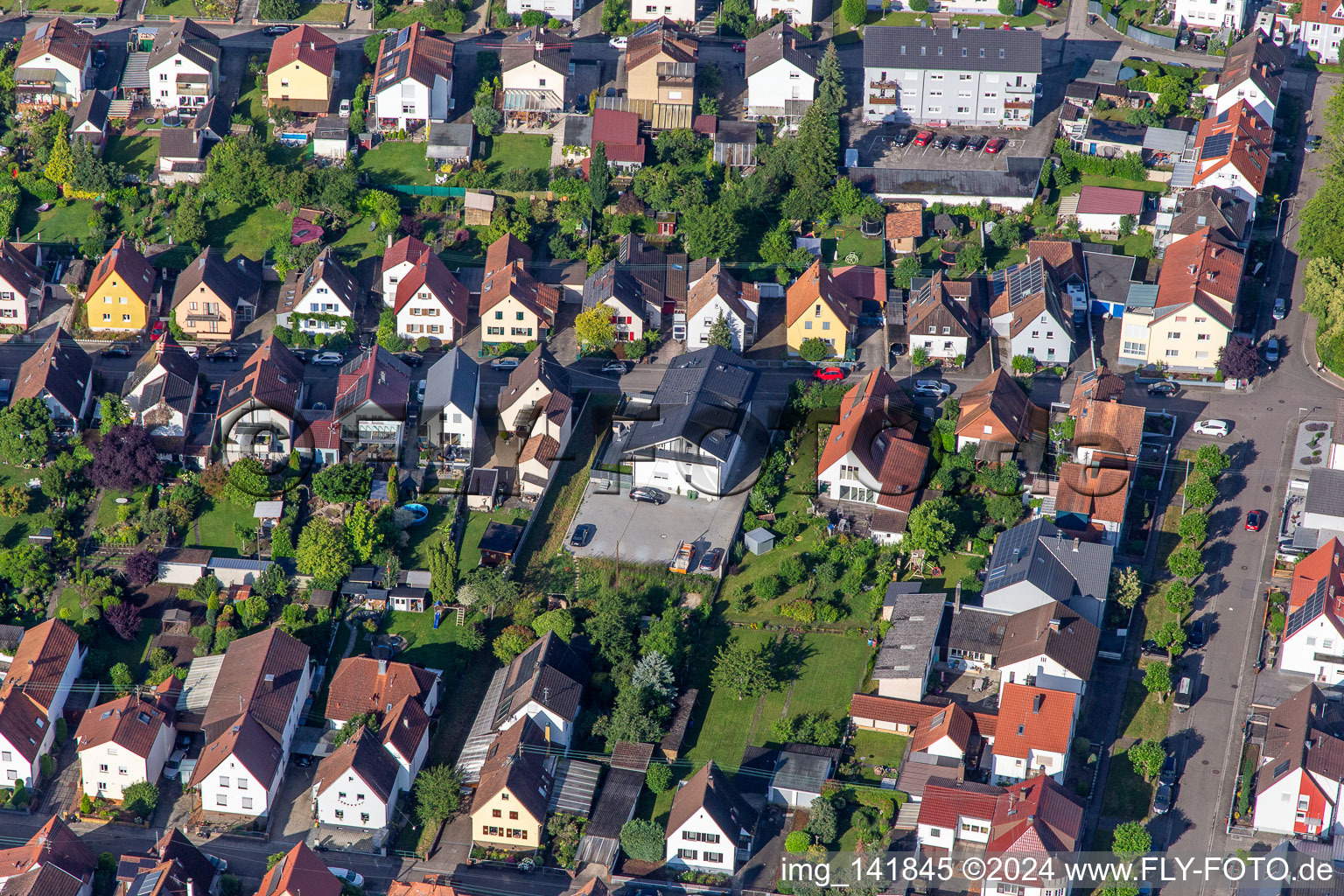 Mietshaus in der Waldstr in Kandel im Bundesland Rheinland-Pfalz, Deutschland