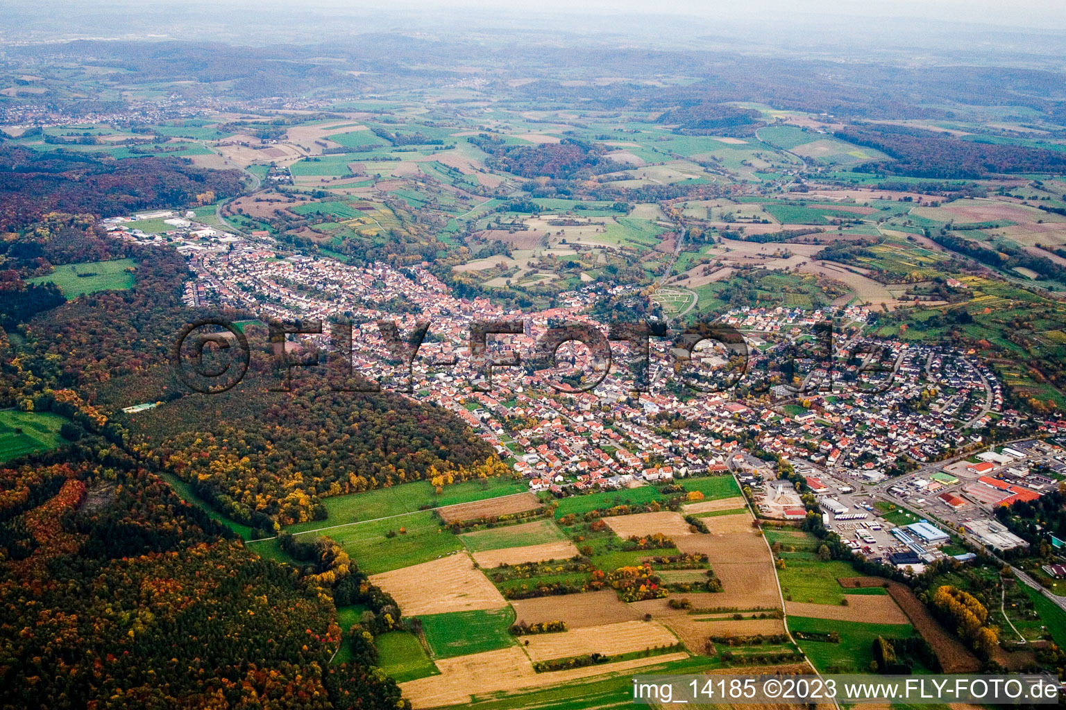 Östringen im Bundesland Baden-Württemberg, Deutschland von oben