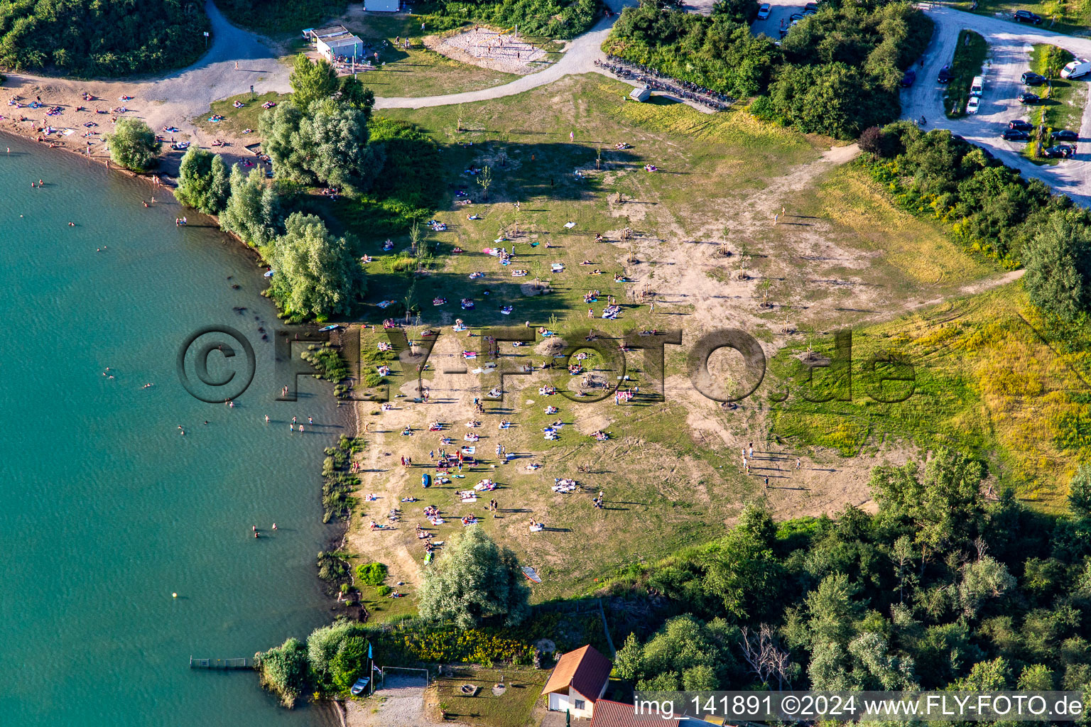 Luftaufnahme von Liegewiese am Epplesee im Ortsteil Silberstreifen in Rheinstetten im Bundesland Baden-Württemberg, Deutschland