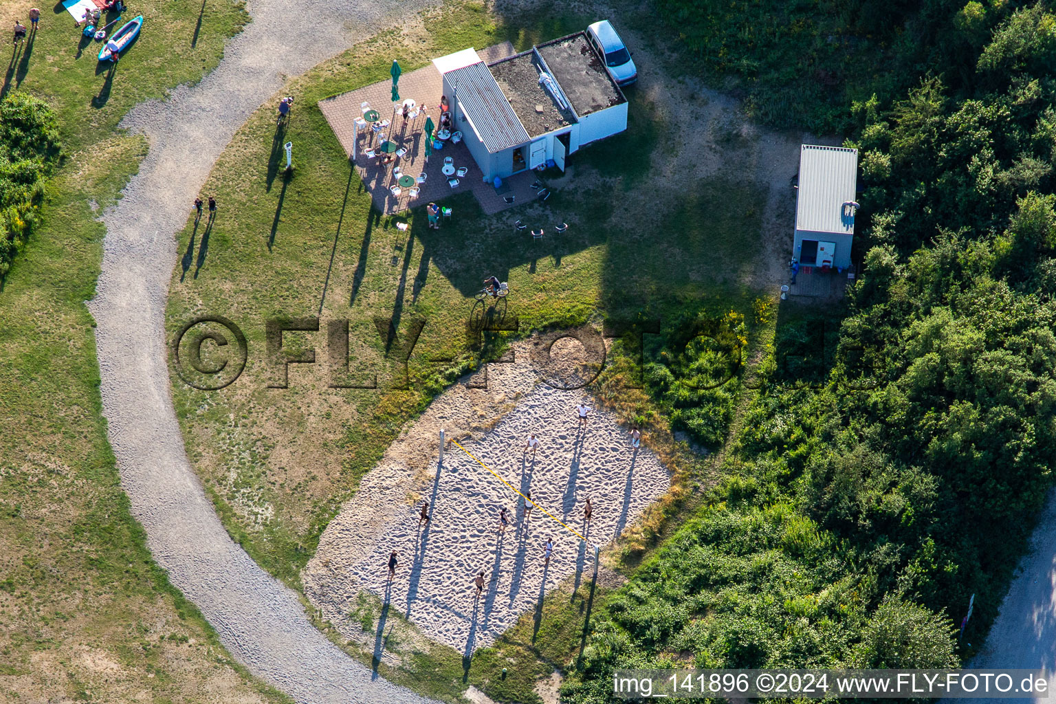 Luftbild von Beachvolleyballfeld am Epplesee im Ortsteil Silberstreifen in Rheinstetten im Bundesland Baden-Württemberg, Deutschland