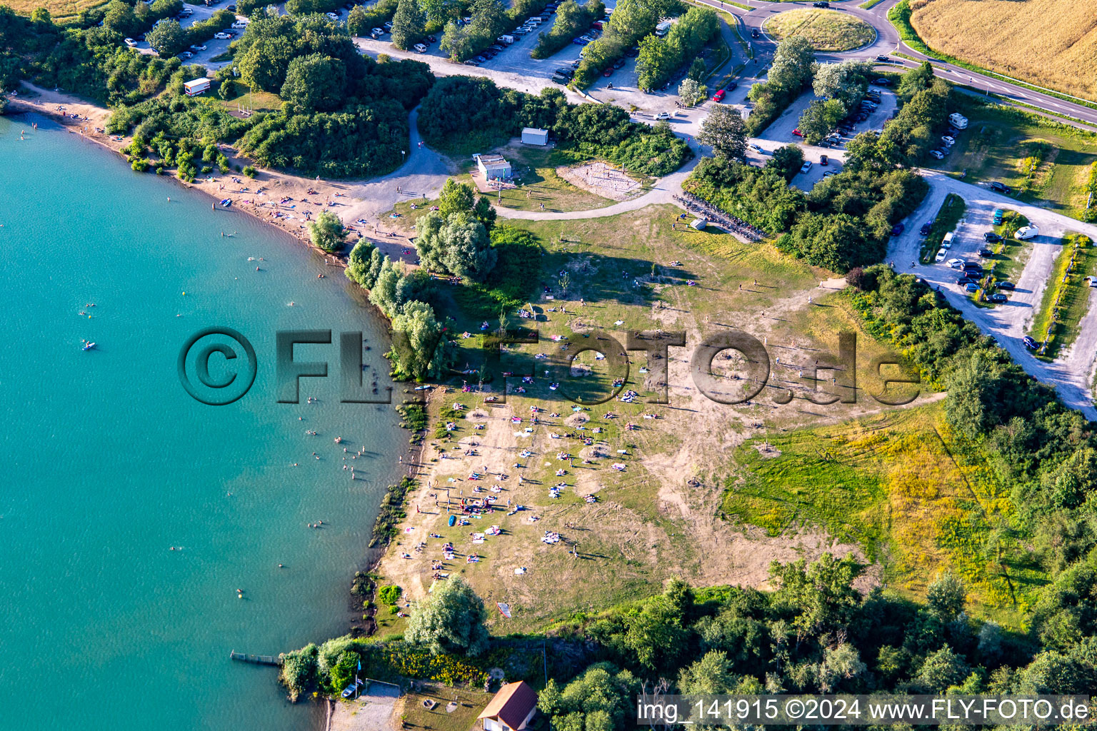 Liegewiese am Epplesee im Ortsteil Silberstreifen in Rheinstetten im Bundesland Baden-Württemberg, Deutschland aus der Luft