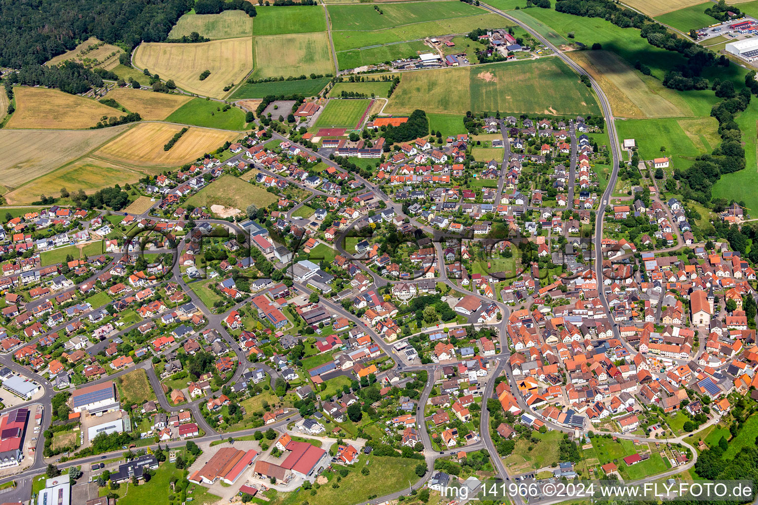 Oberthulba von Süden im Bundesland Bayern, Deutschland