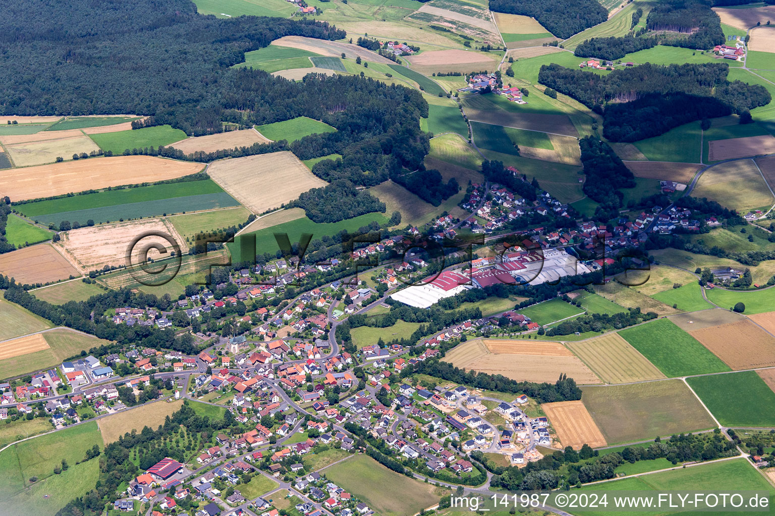 Förstina-Sprudel von Süden im Ortsteil Lütter in Eichenzell im Bundesland Hessen, Deutschland