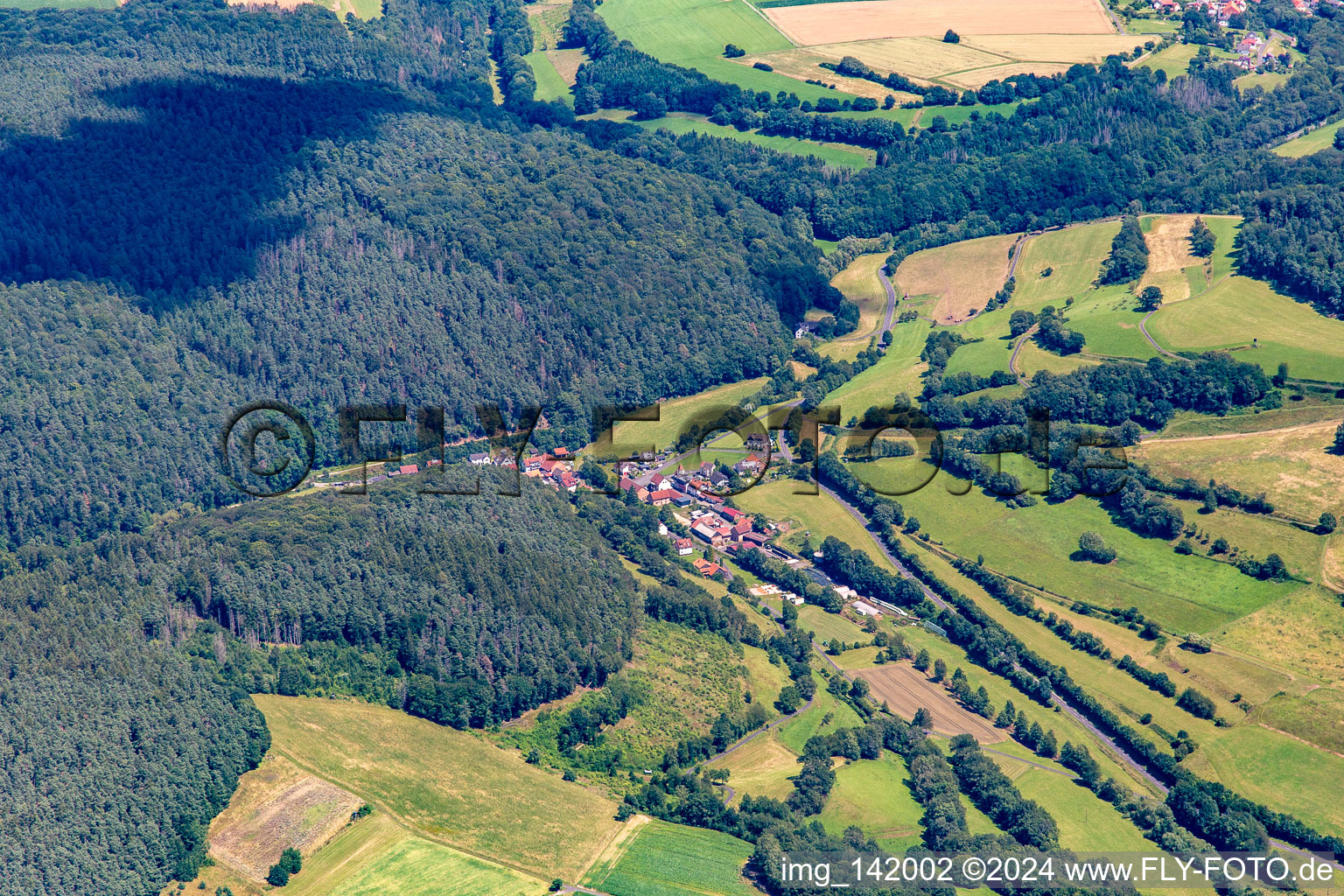 Fischbach von Westen in Hauneck im Bundesland Hessen, Deutschland