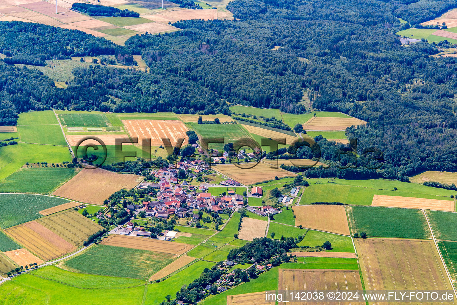 Schadenbach von Südosten in Homberg im Bundesland Hessen, Deutschland