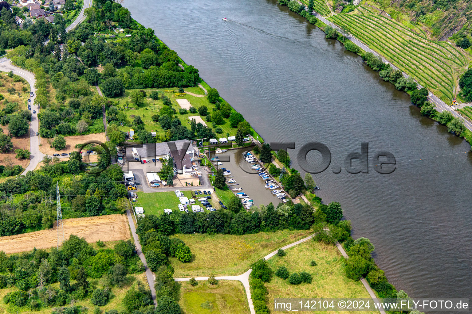 Yachthafen des WSC Koblenz e.V. an der Mosel im Ortsteil Güls im Bundesland Rheinland-Pfalz, Deutschland