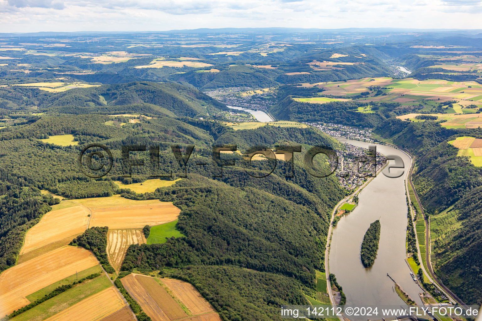 Reiherschussinsel in der Mosel bei Lehmen vor Oberfell im Bundesland Rheinland-Pfalz, Deutschland