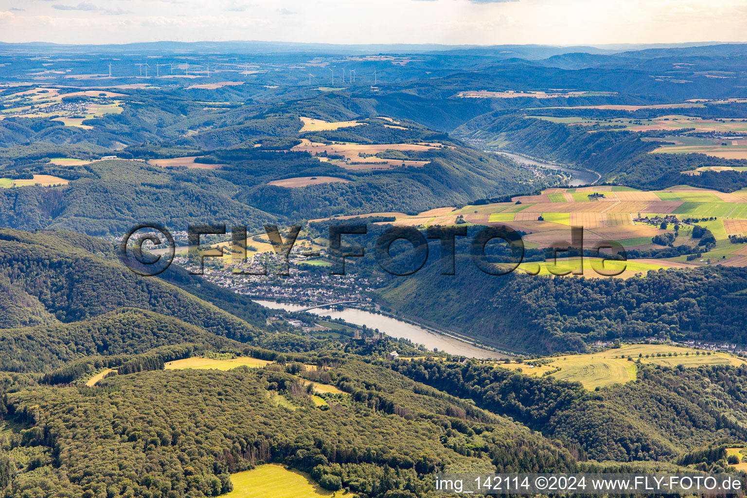 Stadt im Moseltal in Löf im Bundesland Rheinland-Pfalz, Deutschland