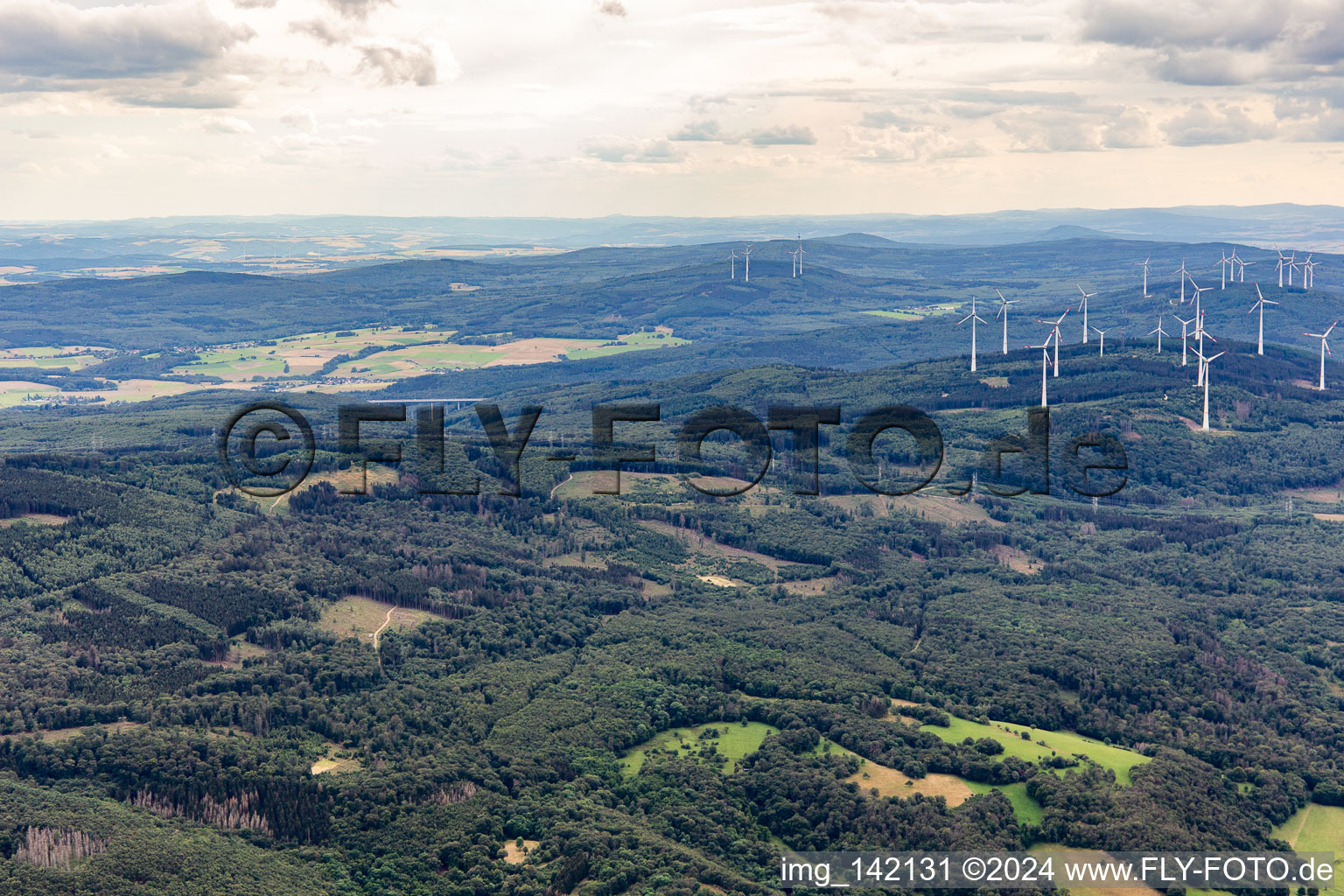 Windkraftwerke des Windpark Kandrich in Daxweiler im Bundesland Rheinland-Pfalz, Deutschland