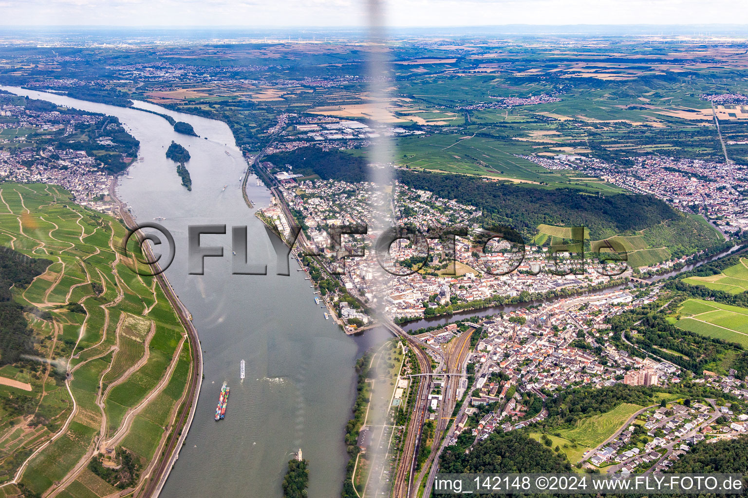 Luftbild von Ortsteil Bingerbrück in Bingen am Rhein im Bundesland Rheinland-Pfalz, Deutschland