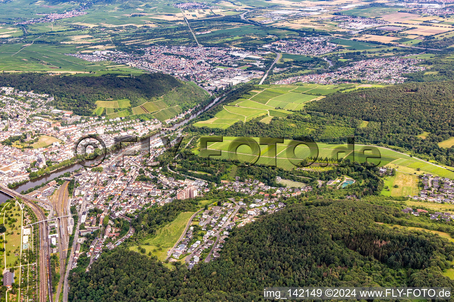 Luftaufnahme von Ortsteil Bingerbrück in Bingen am Rhein im Bundesland Rheinland-Pfalz, Deutschland