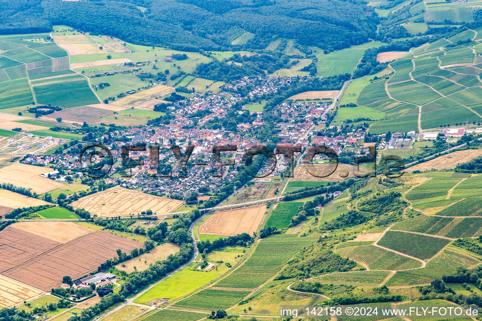 Windesheim von Südosten im Bundesland Rheinland-Pfalz, Deutschland