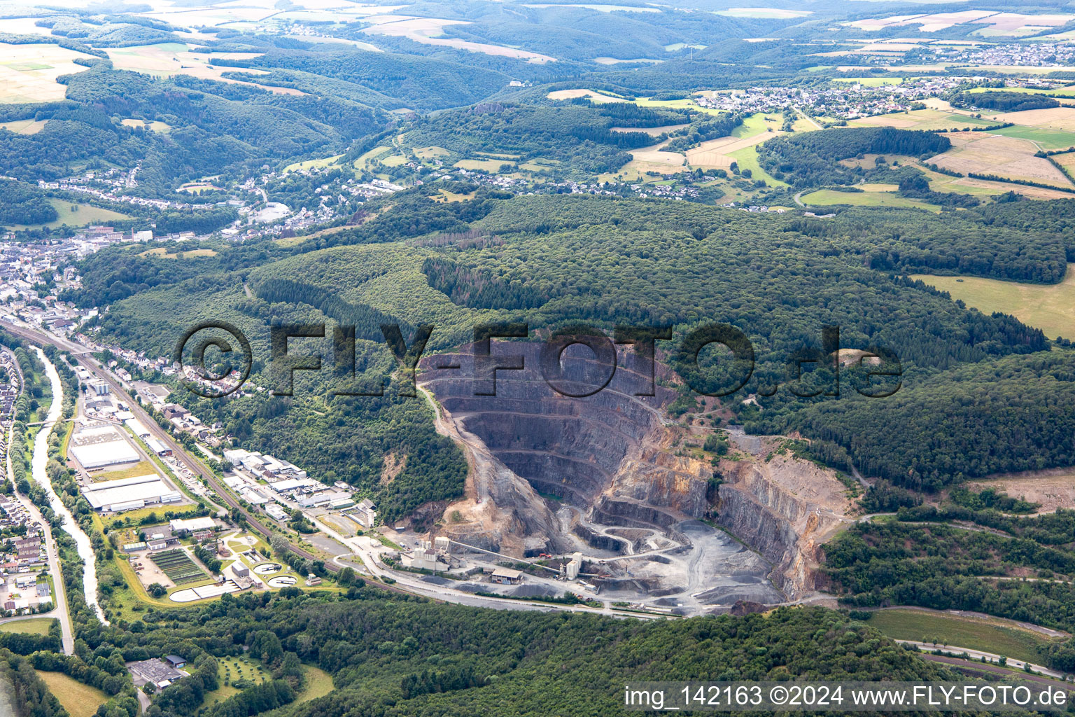 Luftbild von Steinbruch der Nahe-Hunsrück Baustoffe GmbH & Co. KG in Hochstetten-Dhaun im Bundesland Rheinland-Pfalz, Deutschland